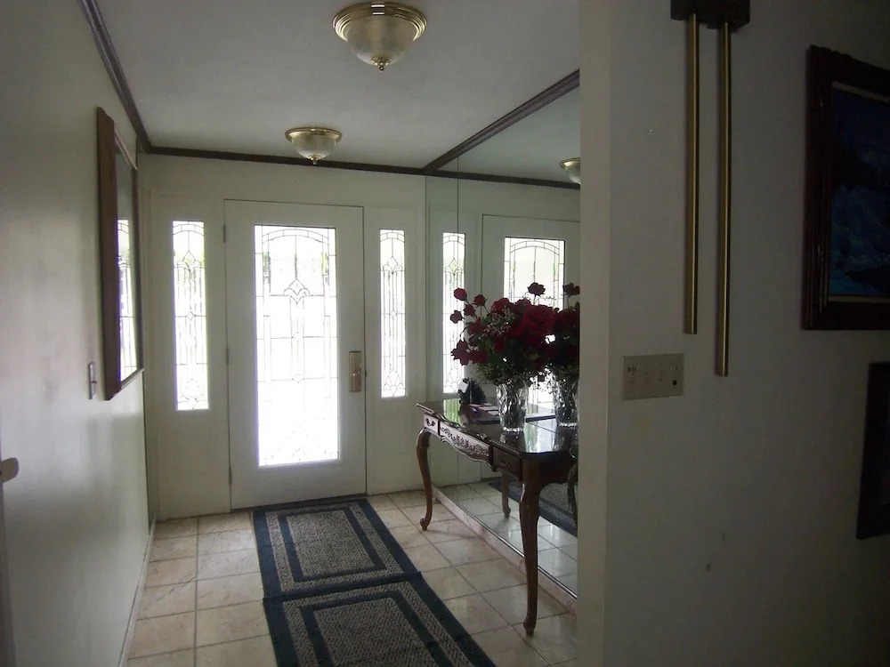 Deal's Bed & Breakfast Inn