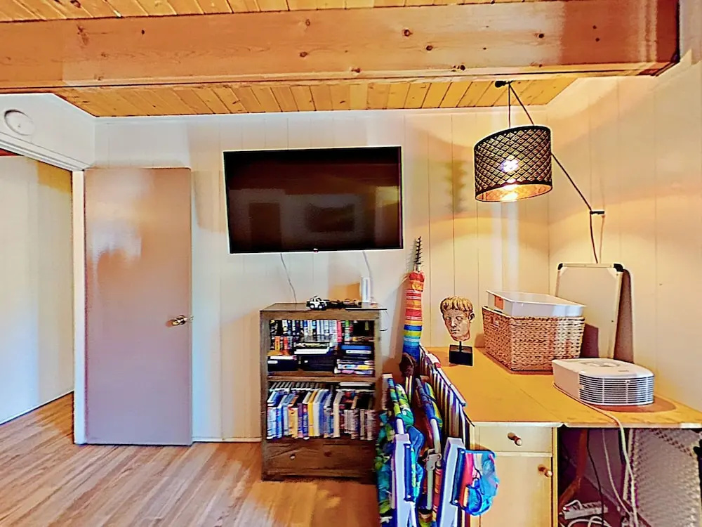 Large S. Lake Tahoe  W/ Hot Tub 6 Bedroom Home