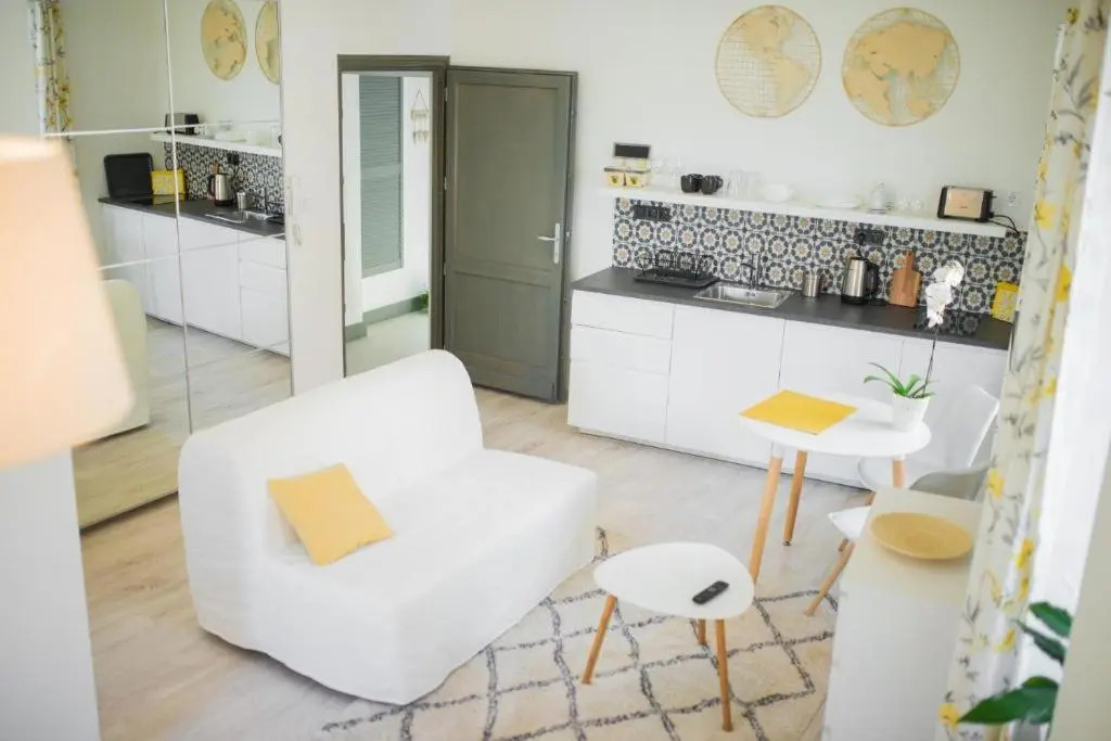 Raba Apartman House