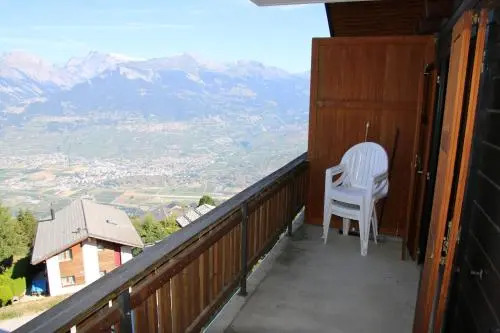 Iris CONFORTABLE & PLEASANT apartments
