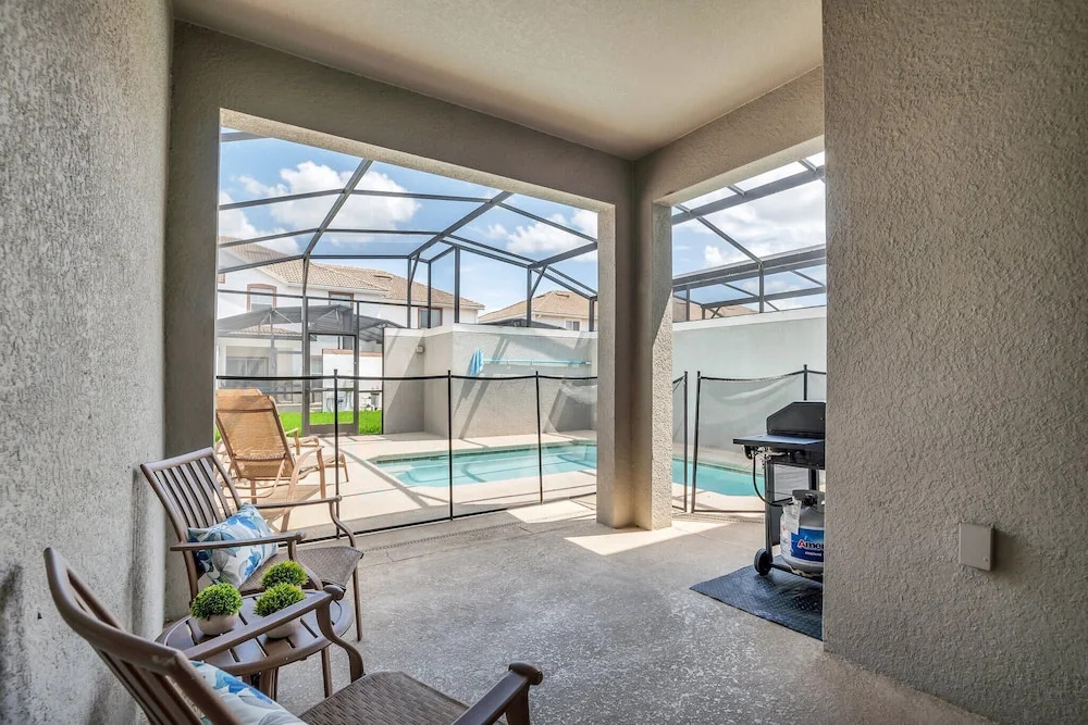Spacious and Luxurious Home With Splash Pool, Close to Disney #4st804