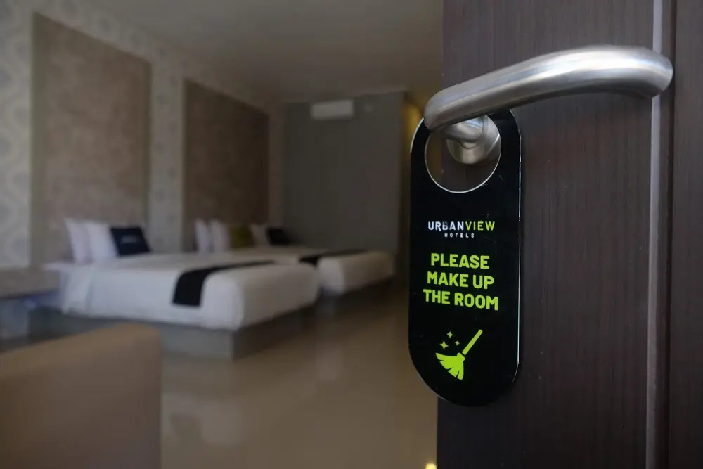 Urbanview Hotel DJ Inn Tegal
