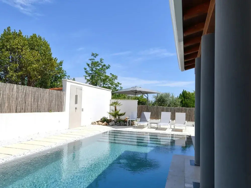 Nice Apartment With Pool