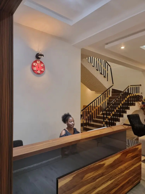 De James Hotels and Suites