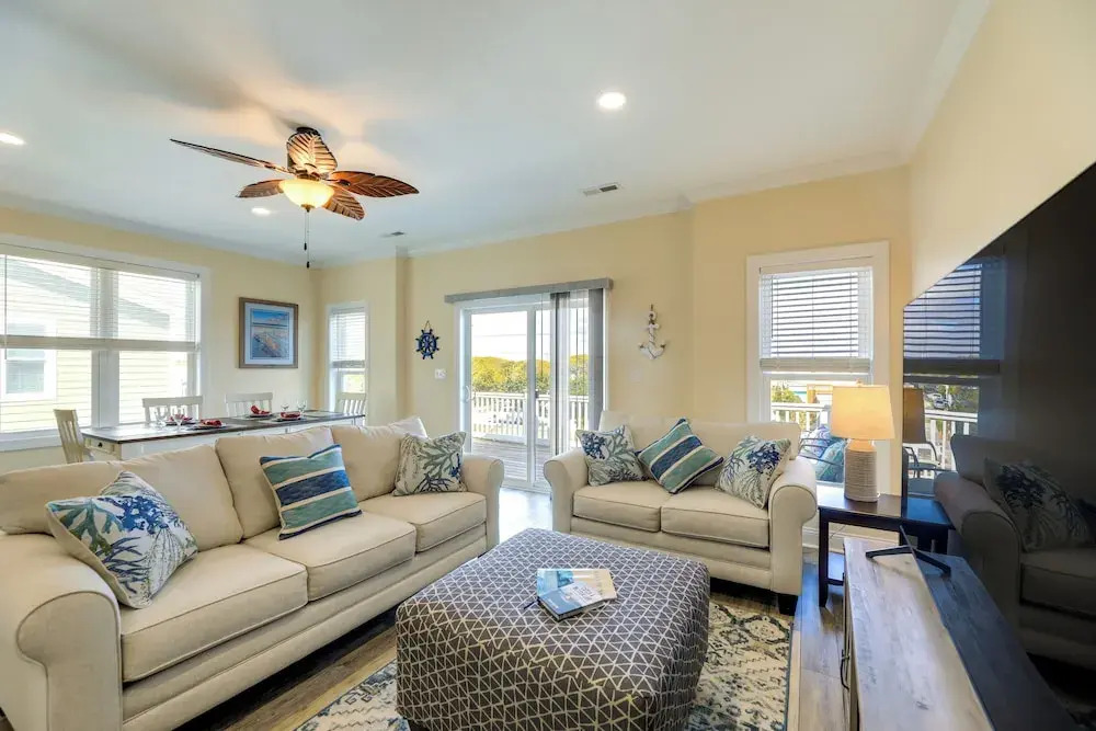 Emerald Isle Getaway w/ Decks & Beach Views!