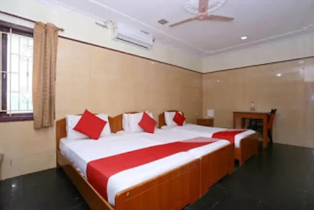 OYO 24347 Hotel Sunrise View