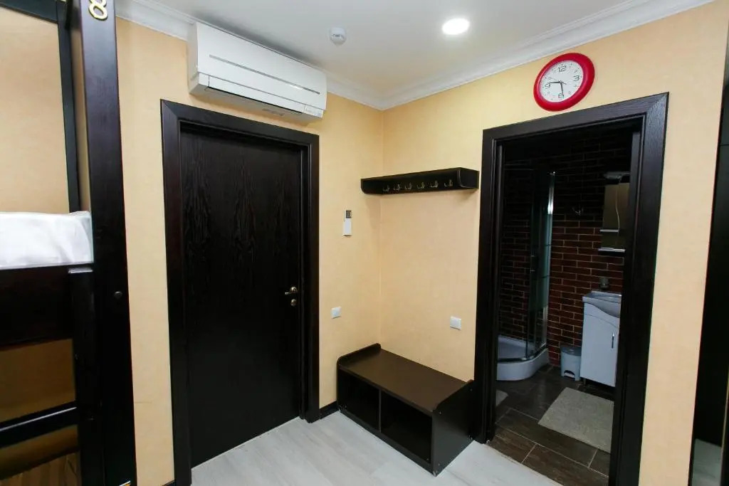 Hostel Cash