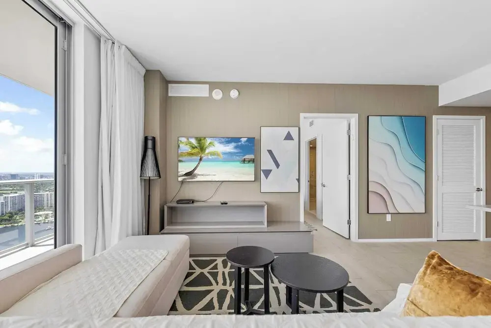 Stunning High-floor City View 1BR Hyde Beach House