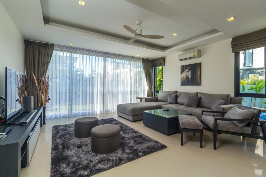 LP109 - Private pool and garden 5 bedroom villa in Laguna!