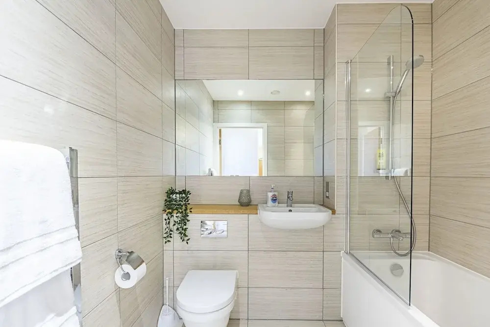Stunning Brand New Westminster Apartment