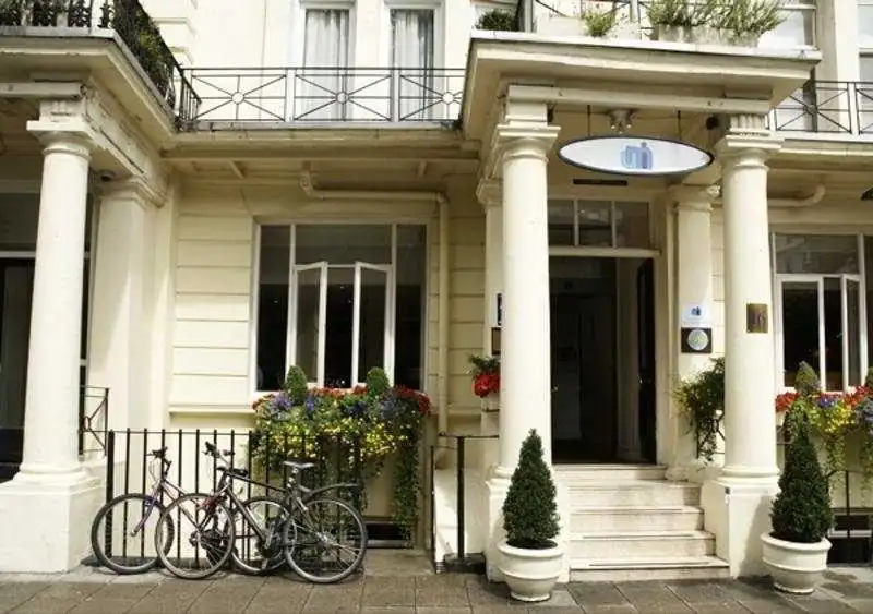 Umi Hotel