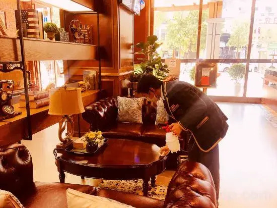 James Joyce Coffetel Hotel (Kunming Railway Station Huancheng South Road Subway Station)