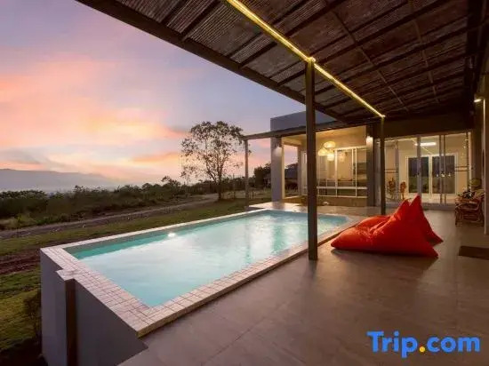 Mine Hills Pool Villa Camping