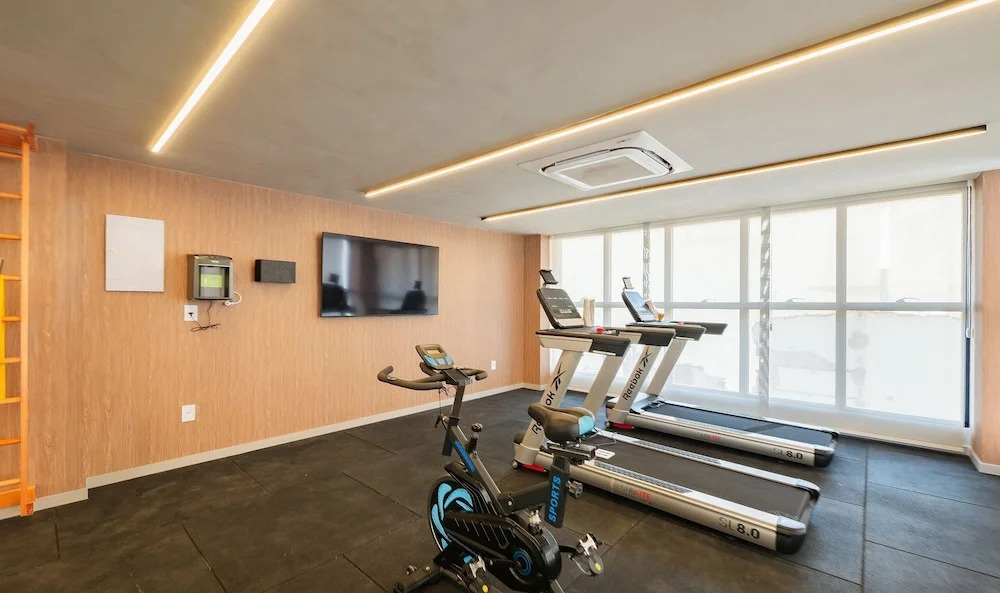 Studios in Building w/ Pool and Gym - Jdns