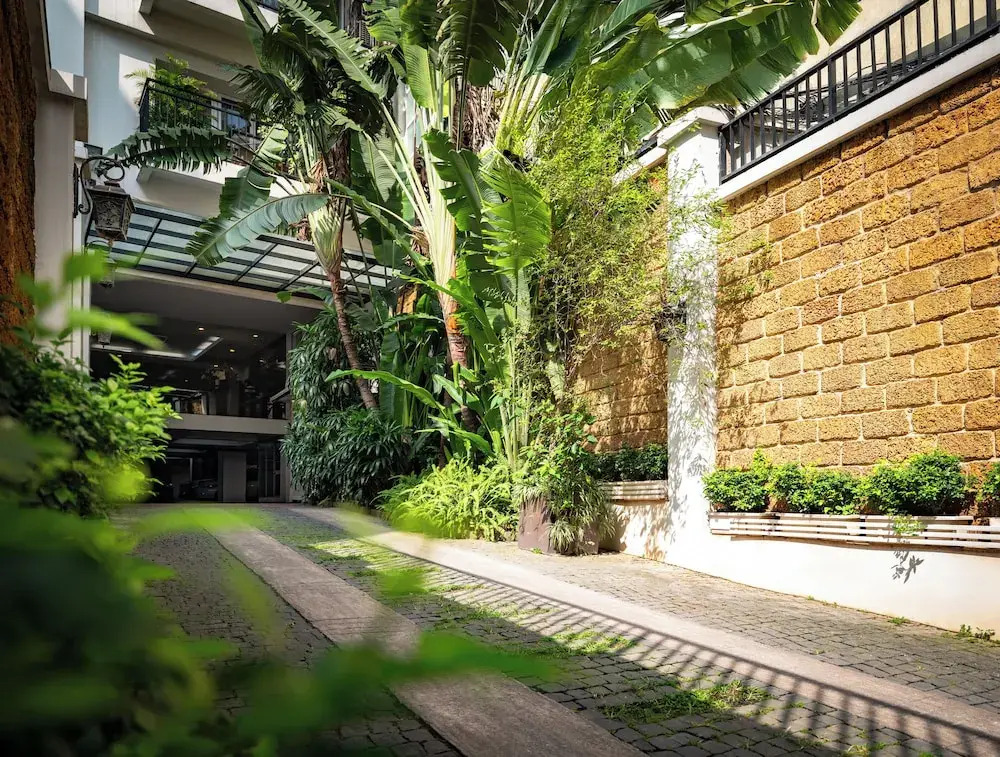 Elegant Suites Central