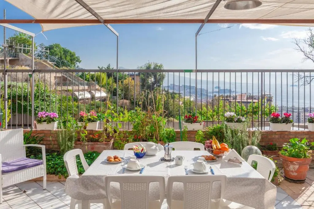 Casa Rosa - Sea View & Terrace Apartment