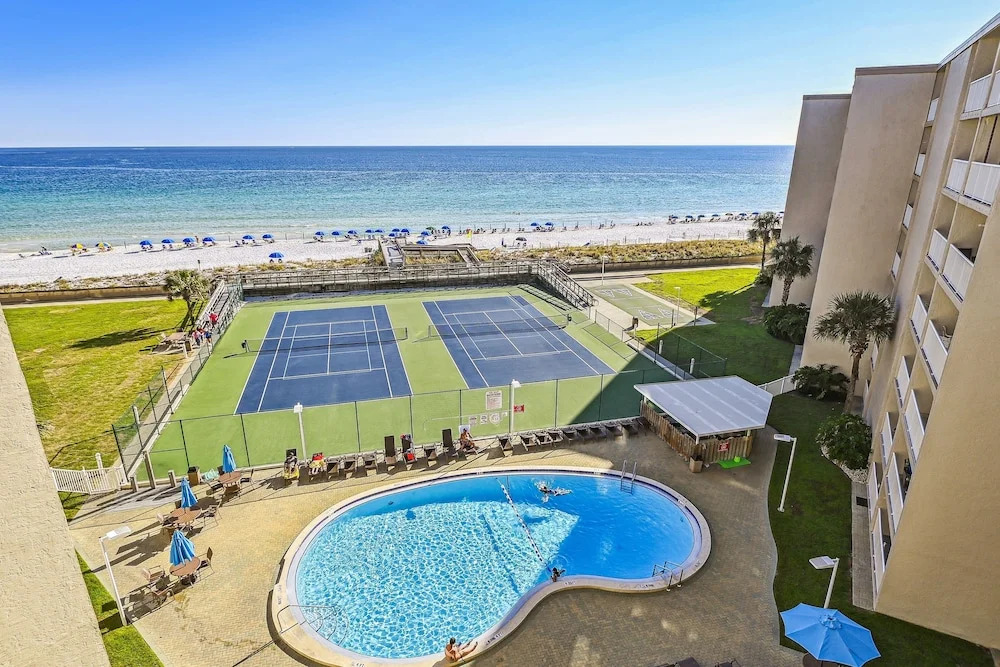 Holiday Surf & Racquet 402 2 Bedroom Condo by RedAwning