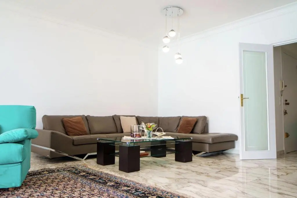 Like in a Boat , 2BR 2BA with big balcony in front of the sea