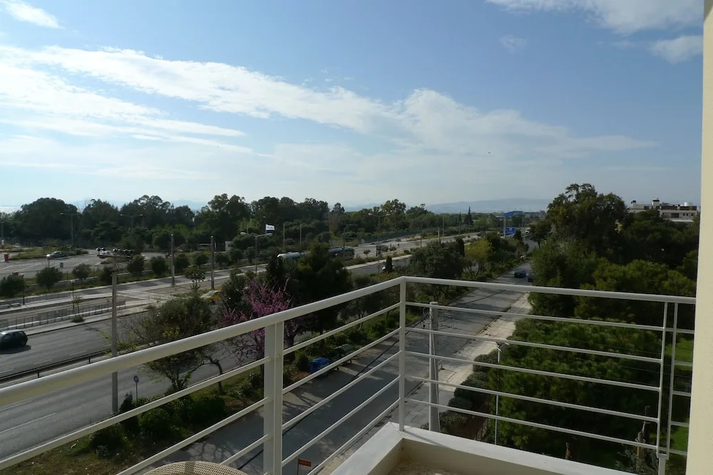 IKAROS Hotel ELLINIKO