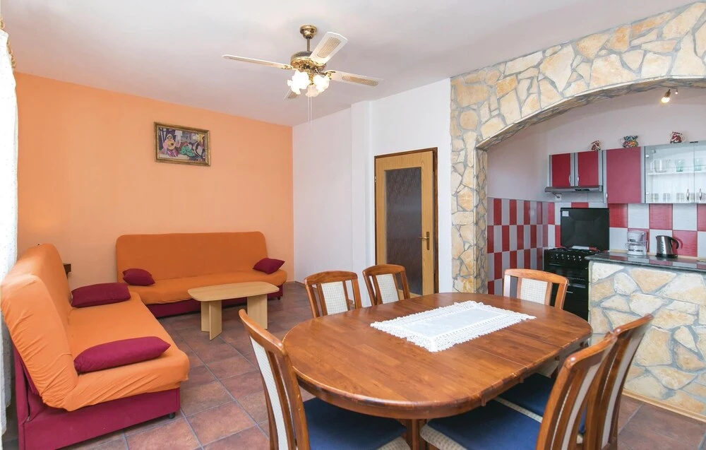 Nice Home in Vodnjan With Wifi and 4 Bedrooms