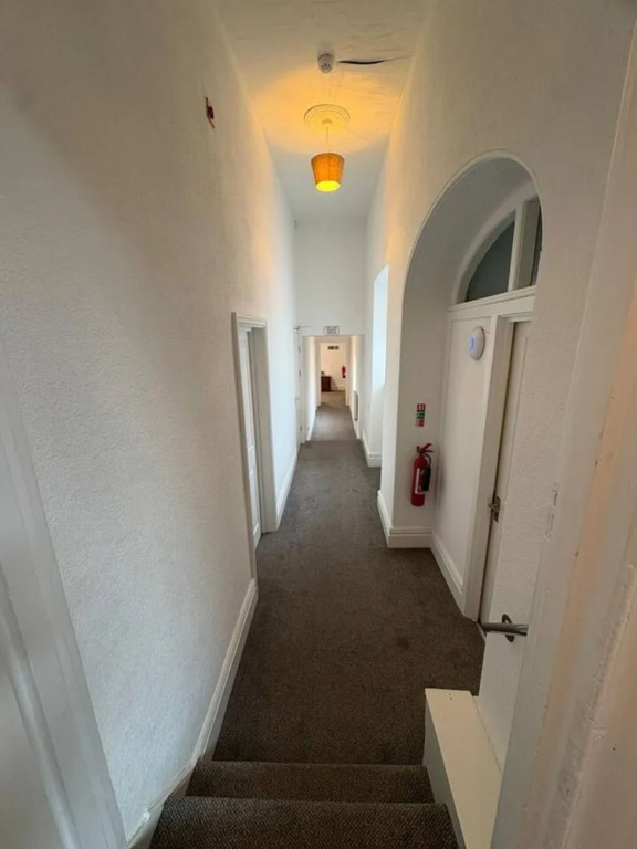 Room 1 Manor Park Country House in Swansea