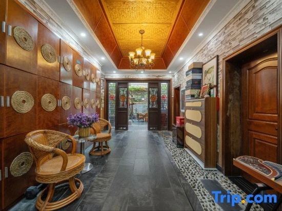 Wuzhen Jinye House