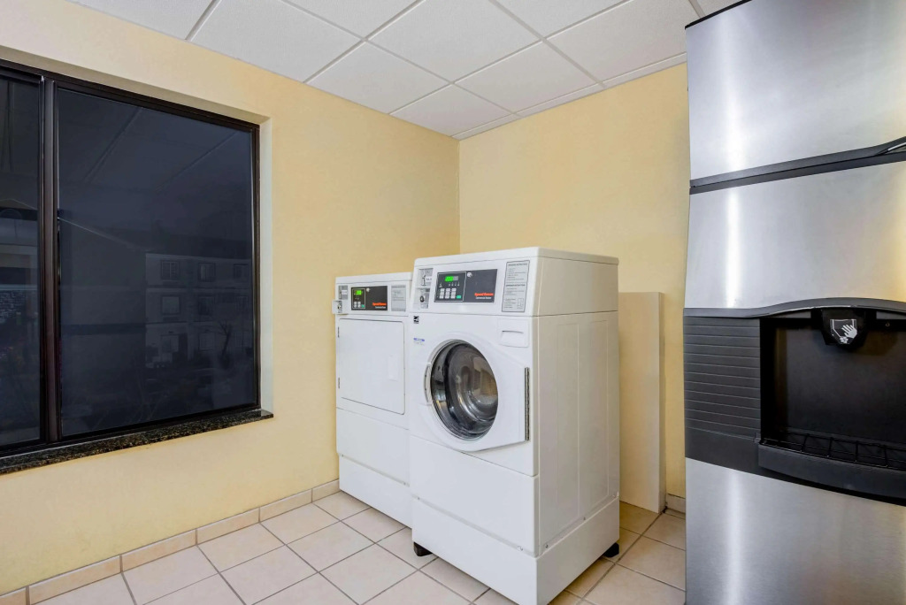 La Quinta by Wyndham Mt. Laurel - Philadelphia