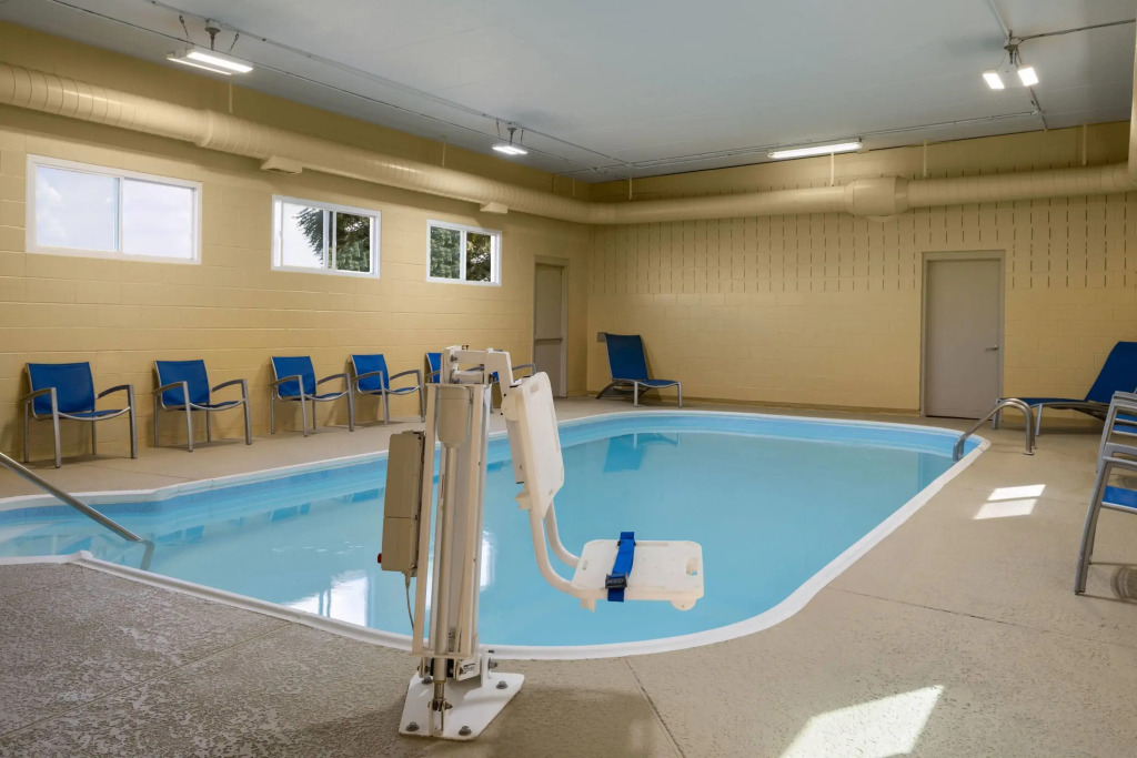 AmericInn by Wyndham Urbana Champaign University Area