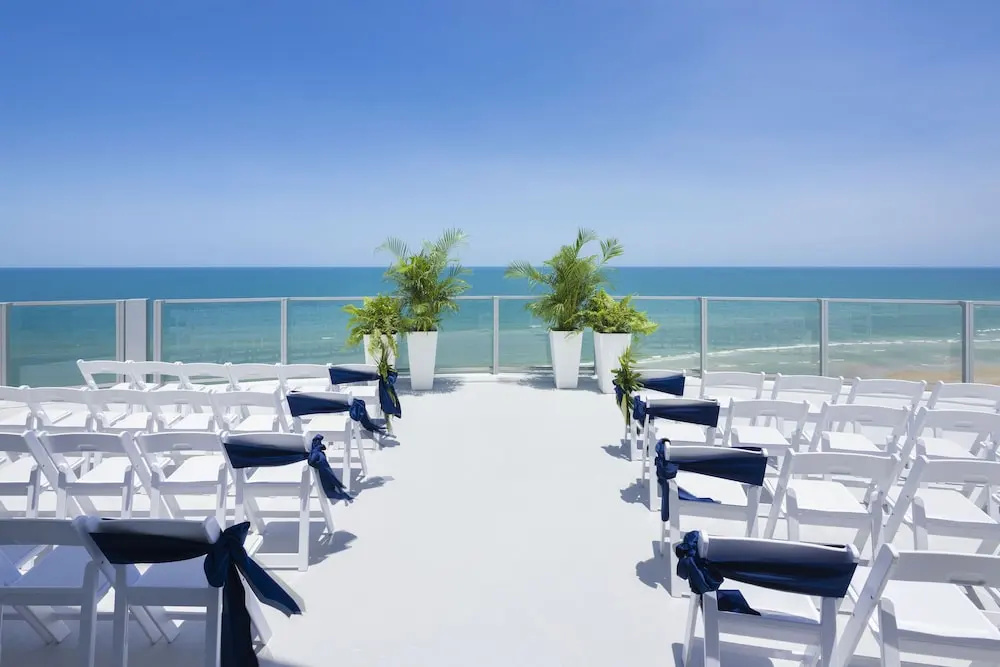 Max Beach Resort
