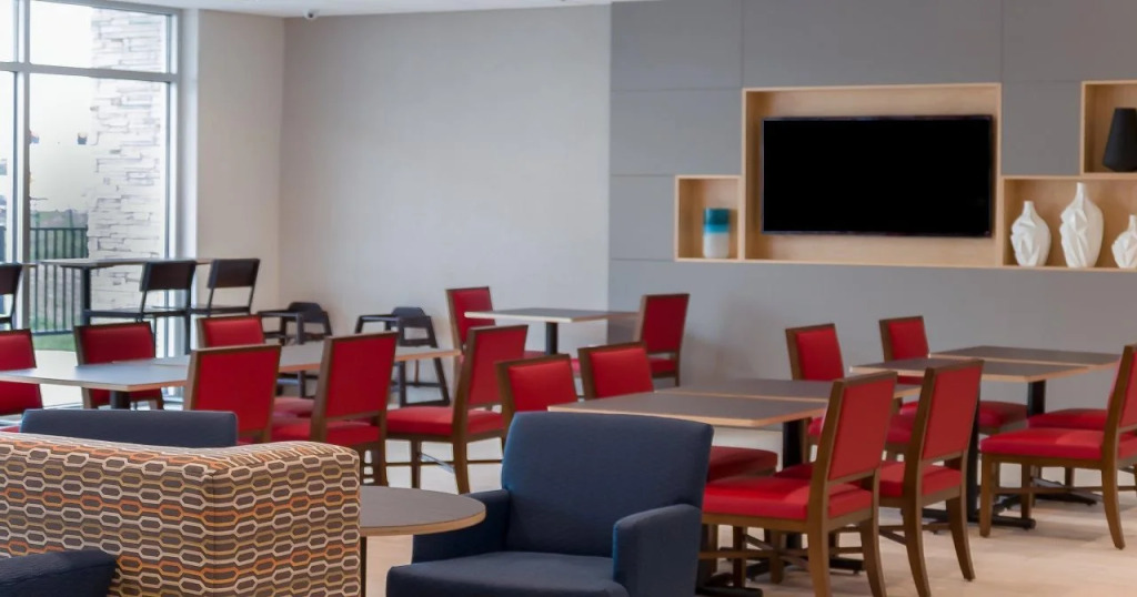 Holiday Inn Express & Suites - Tampa East - Ybor City by IHG