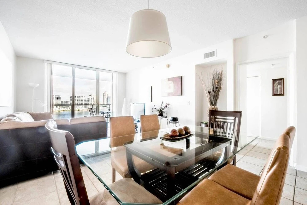 Le Marina Bay 1105 - Condo 4 People, Sunny Isles