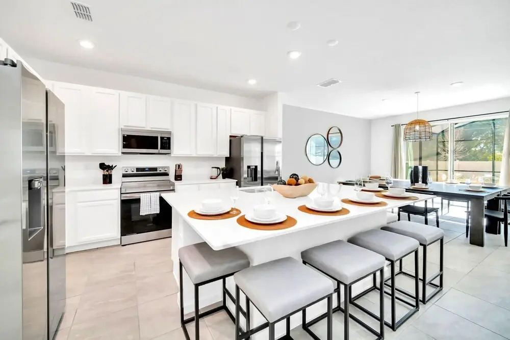 Incredible 10br Home With Pool and Games Room