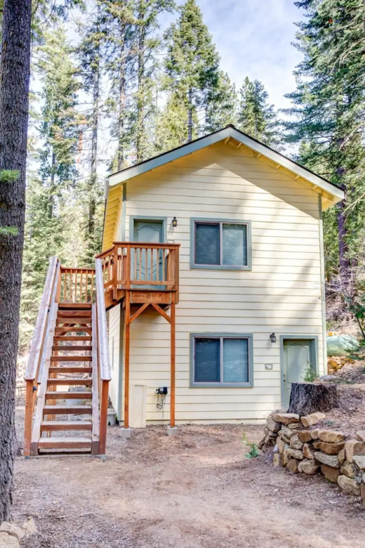 Yosemite Woods Duplex in Yosemite-Upper Unit