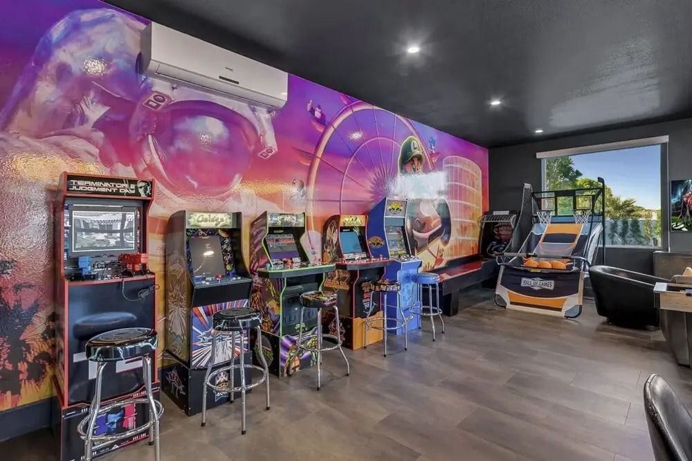 Lazy River Resort Theater Pickleball Game RM