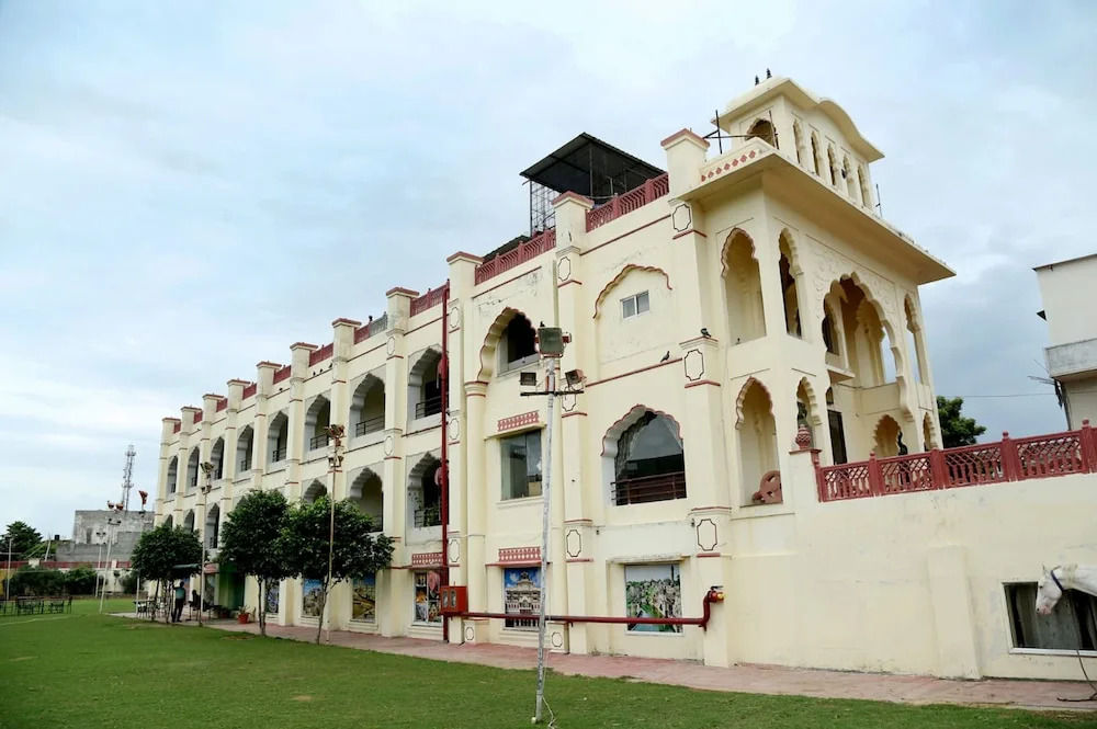 Hotel Roshan Haveli