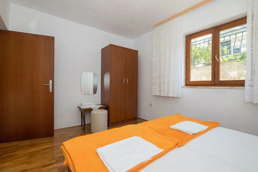 Apartment Ante TonÄi