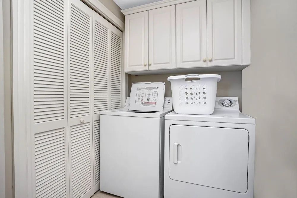 Stylish oceanview 2 bedroom unit - 1603 Royale Palms - Kingston Plantation 2 Condo