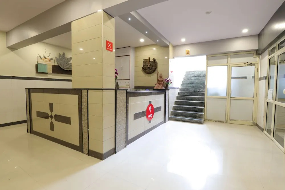 OYO 10697 Hotel Suraj Inn