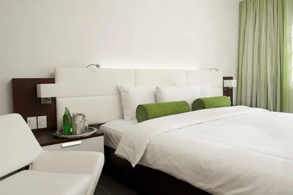 Trupial Hotel & Casino