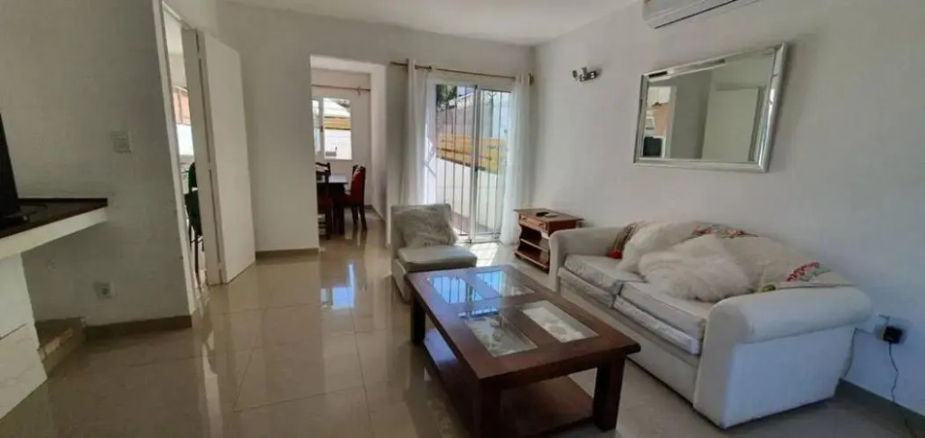 Casa a 1 cuadra de la playa en Punta del Este