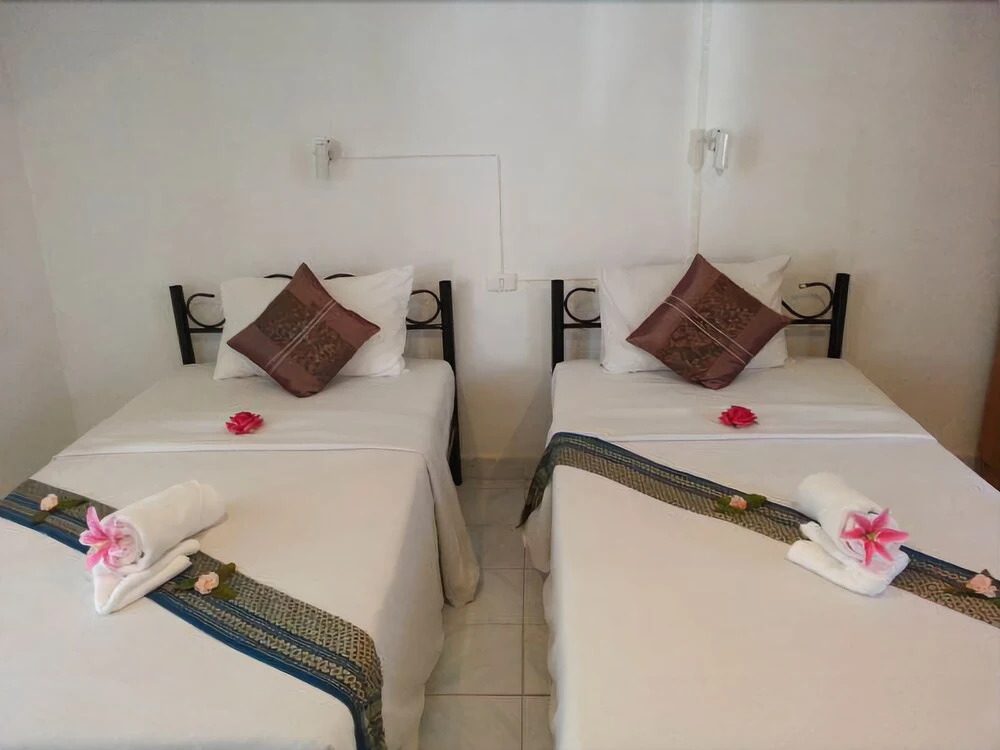 Divers Inn