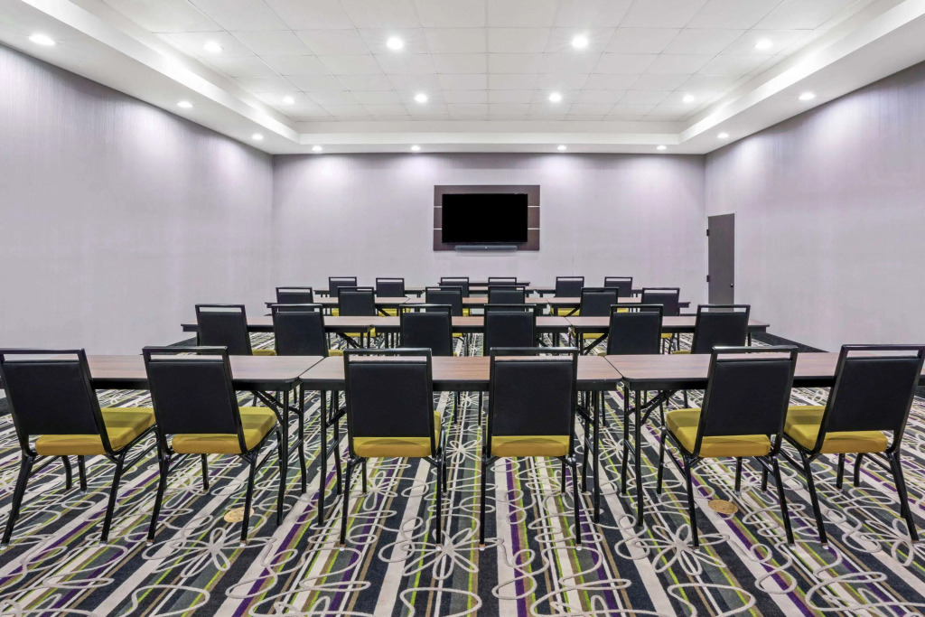 La Quinta by Wyndham College Station South