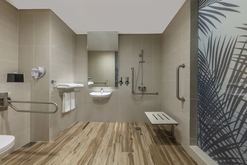 Holiday Inn Express Kota Kinabalu City Centre by IHG