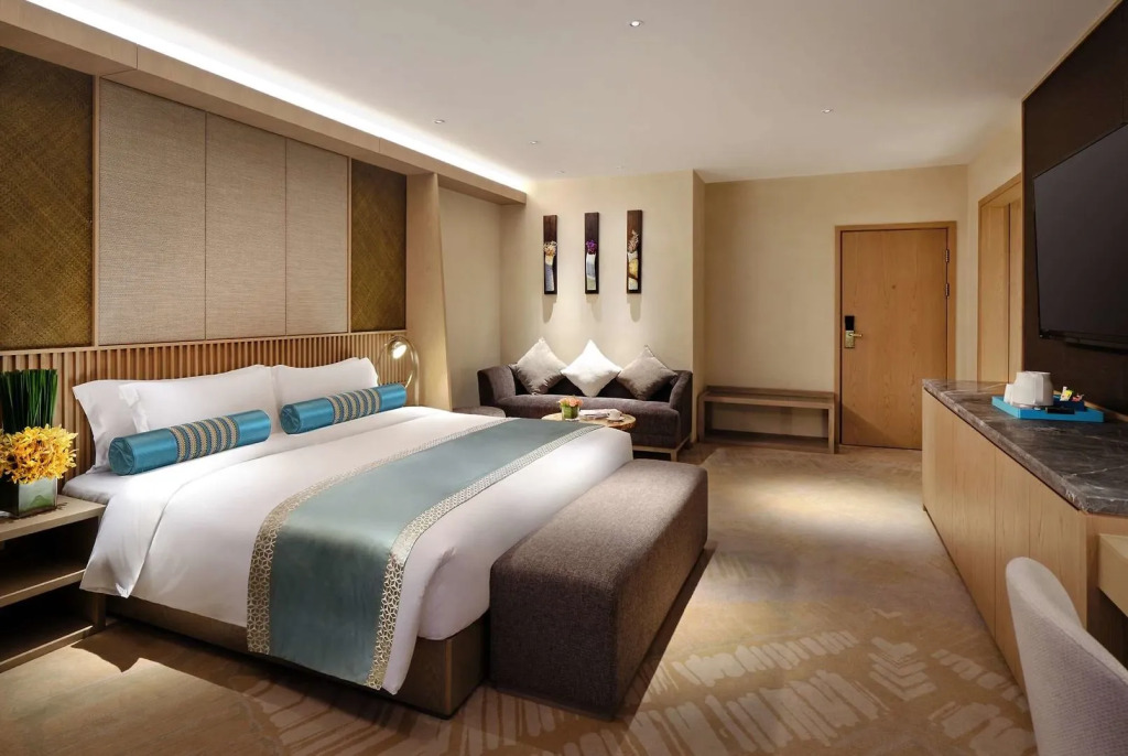 Wyndham Grand Plaza Royale Shuangyue Bay