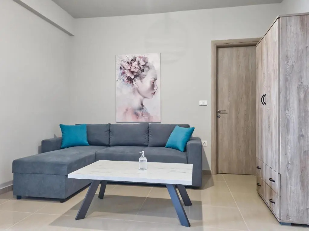 Epipleon Luxury Suites -106- Δωμάτιο 40τμ με βεράντα 45τμ μπροστά στην θάλασσα