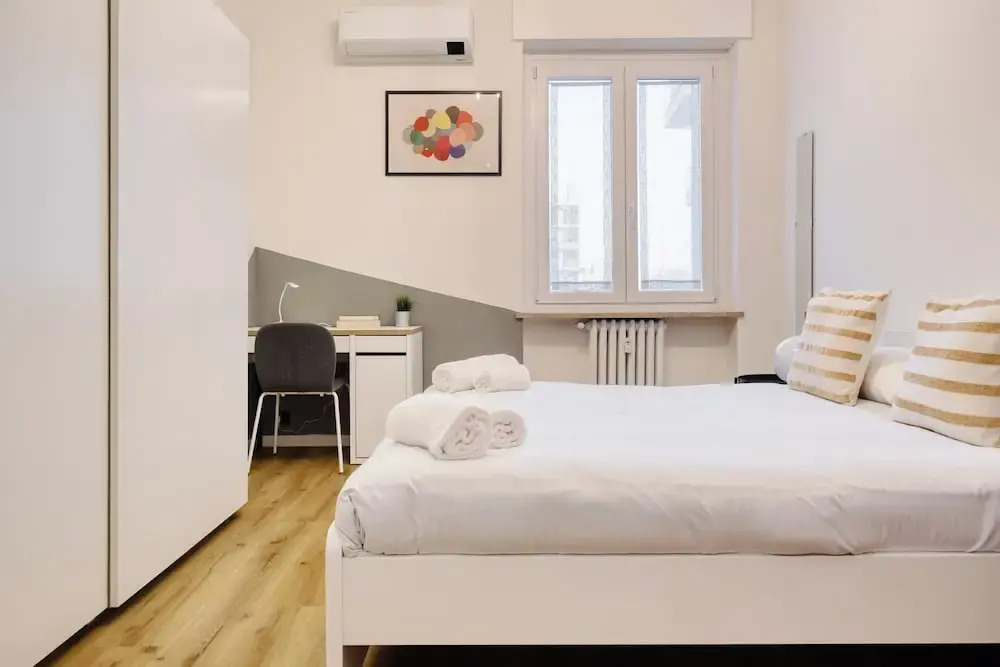 Elegant apartments in Isola district
