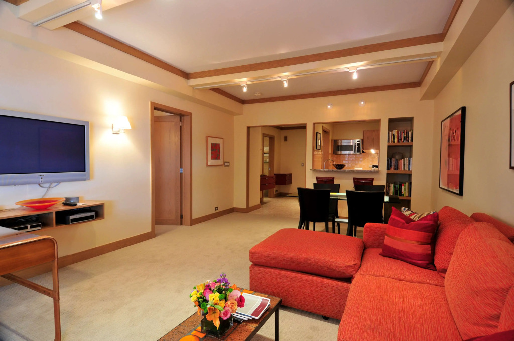 Lombardy Hotel