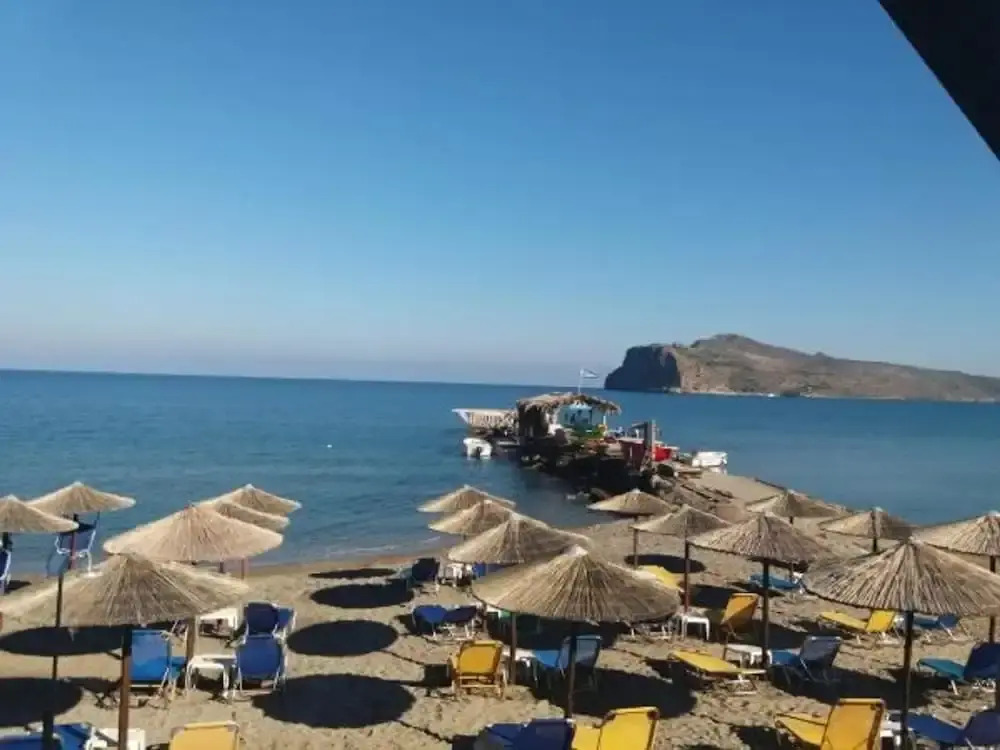 Litinas Beachfront Apartment