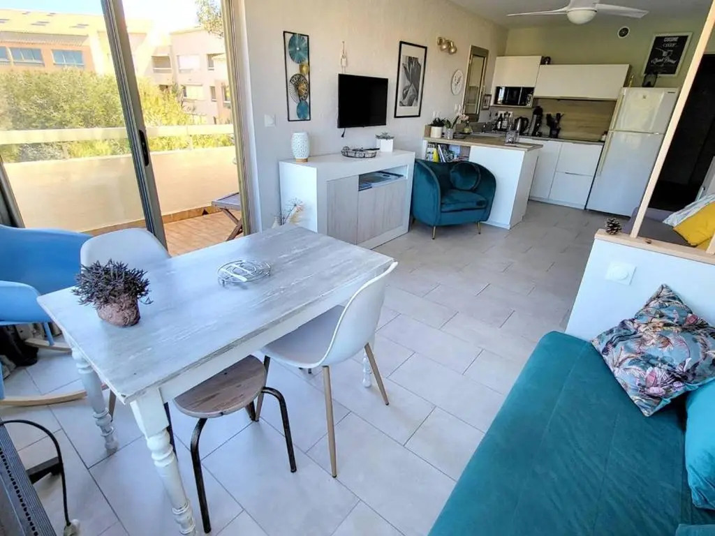 Appartement Six-Fours-les-Plages, 2 pièces, 4 personnes - FR-1-316-288