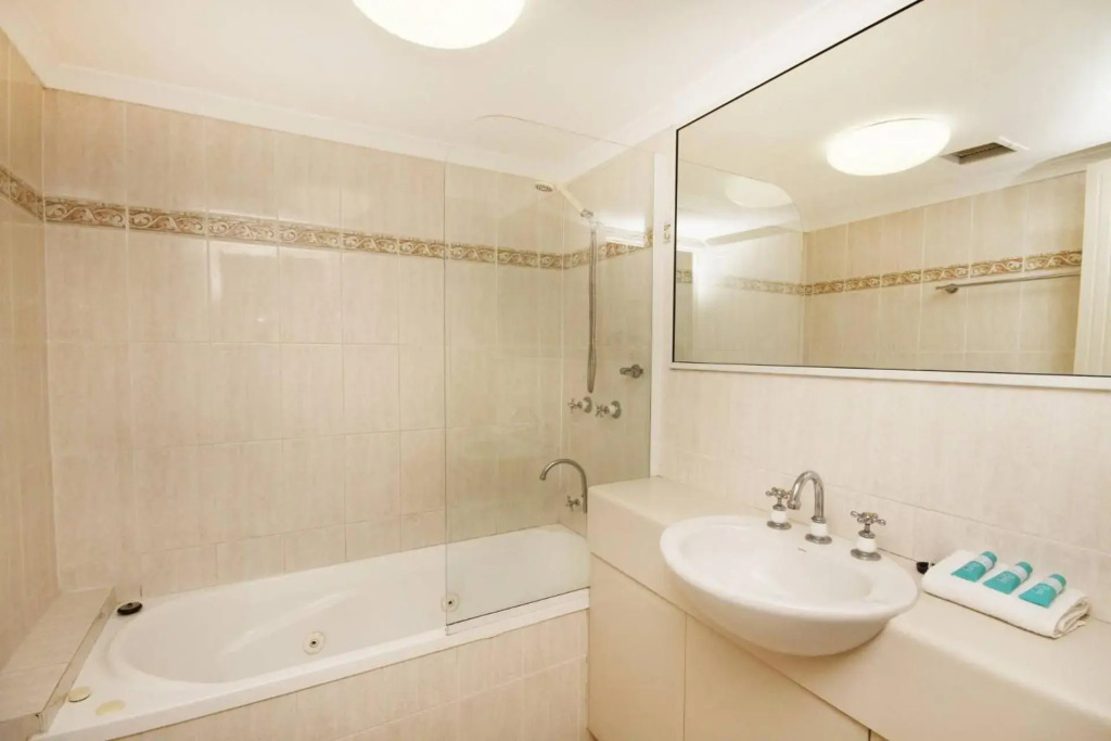 Unit 10, The Rocks, 1746 David Low Way, Coolum Beach - 500 BOND